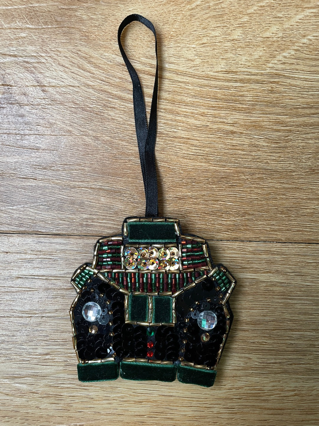 London Taxi Versatile Tree Ornament or Holiday Brooch