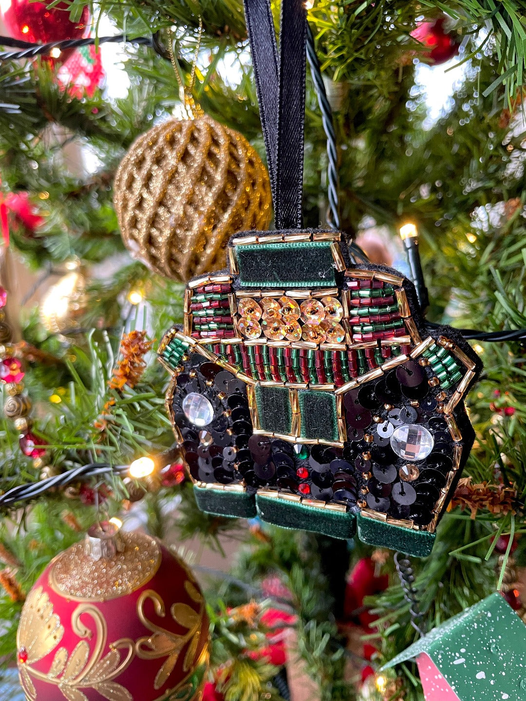 London Taxi Versatile Tree Ornament or Holiday Brooch