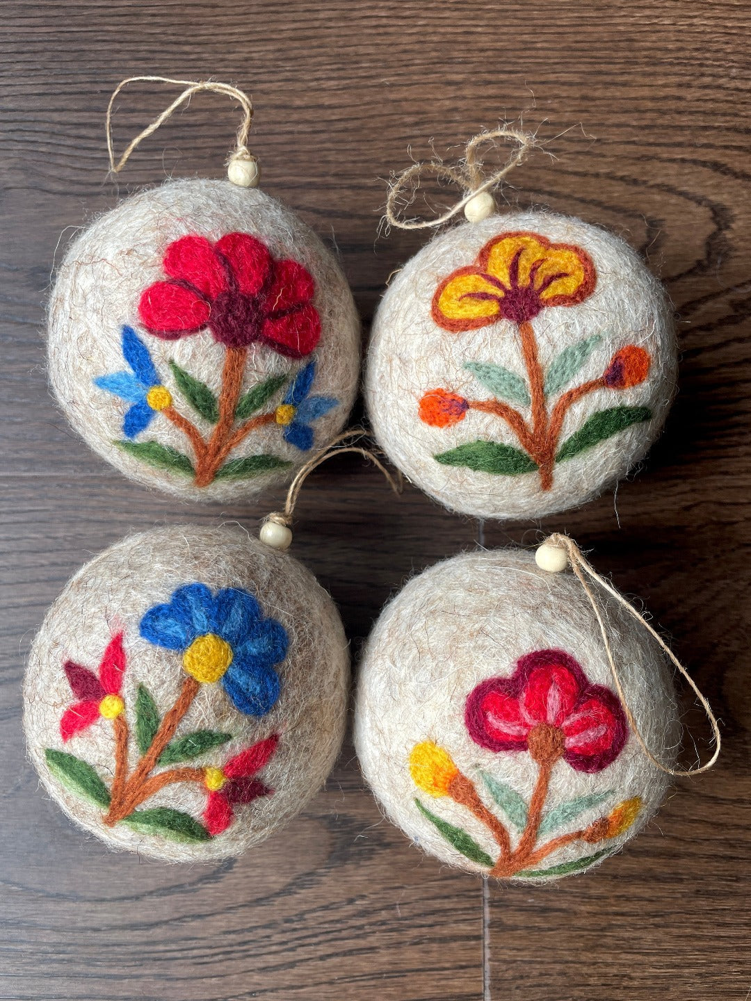 Arts & Crafts Floral Oatmeal Felt Baubles