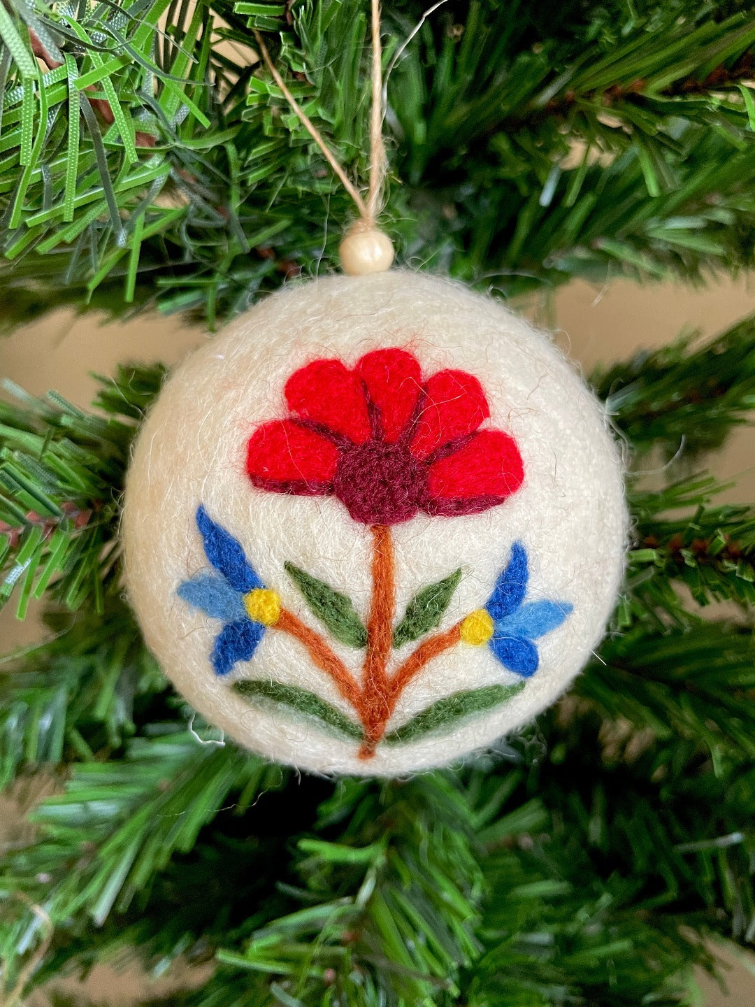 Arts & Crafts Floral Creme Felt Baubles
