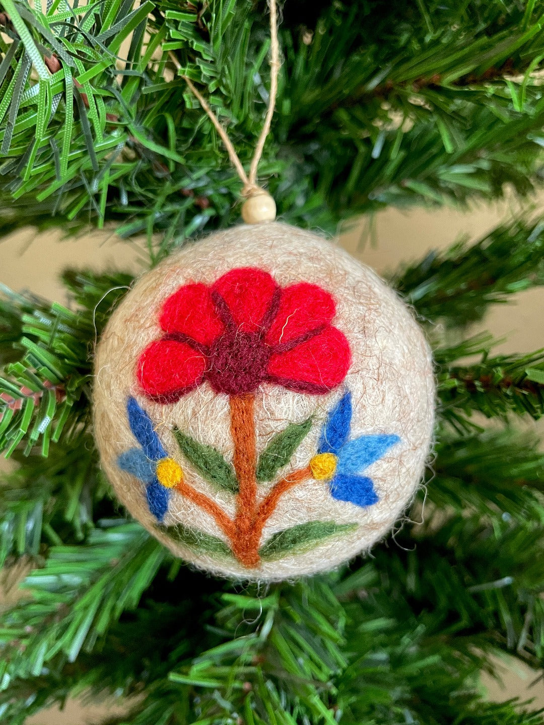 Arts & Crafts Floral Oatmeal Felt Baubles