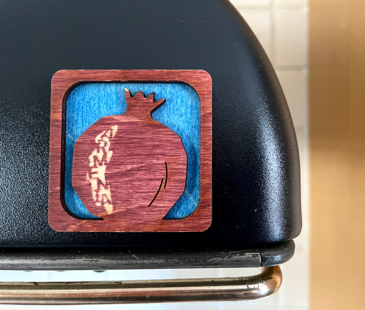 Magnet Armenian Pomegranate Motif Wood Square 5cm x 5cm - Armenia or Artsakh