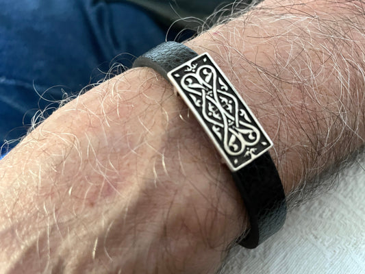 Ornamental Bird 925 Sterling Silver and Leather Bracelet