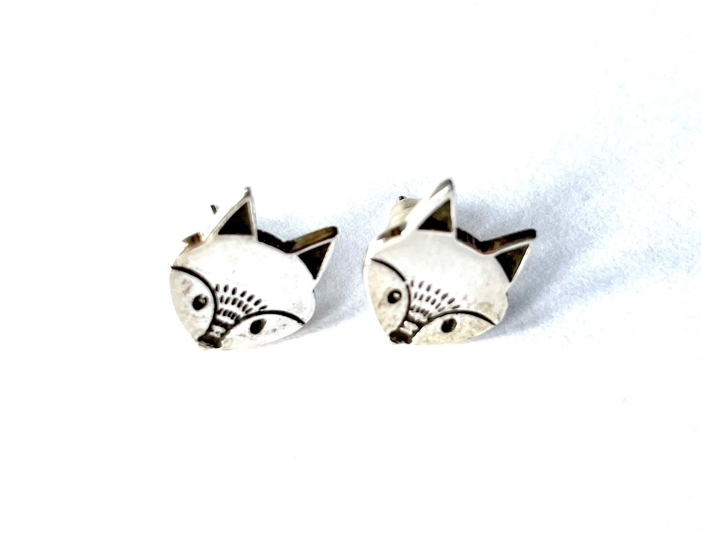 Fox 925 Sterling Silver Stud Earrings