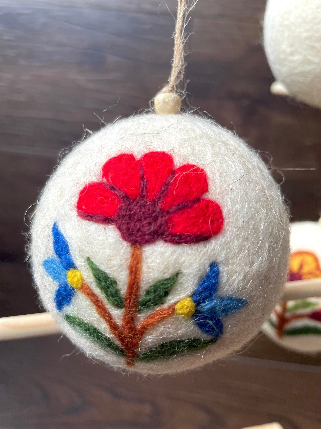 Arts & Crafts Floral Creme Felt Baubles