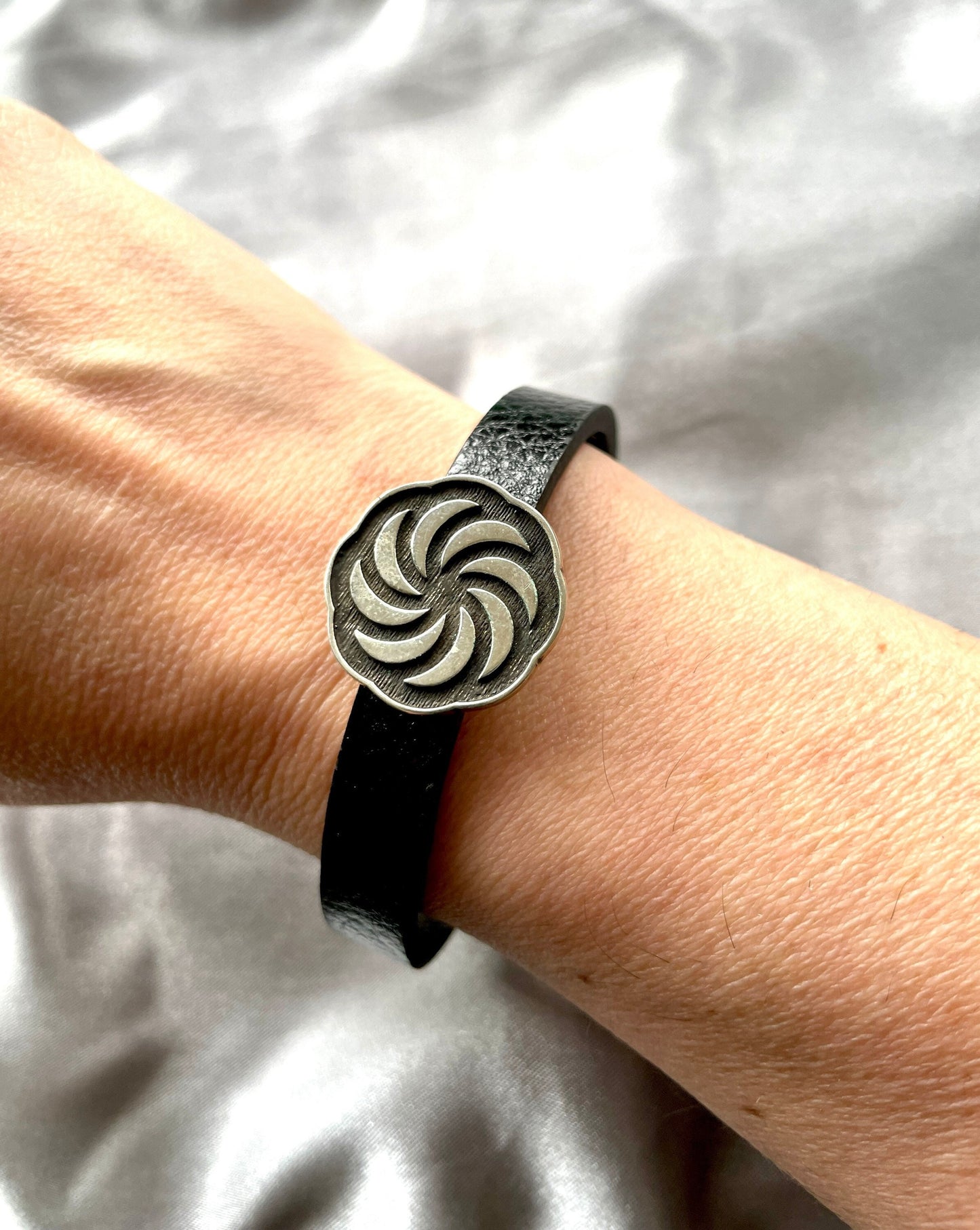 Eternity 925 Sterling Silver & Leather Bracelet